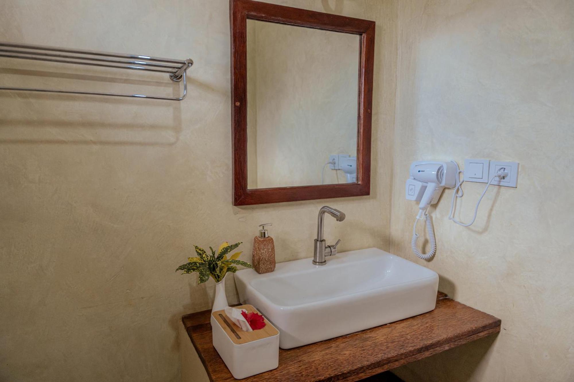 Juana Ocean Villas Makunduchi Buitenkant foto